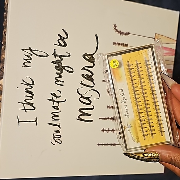 Lash Extension Bundle - Picture 5 of 6